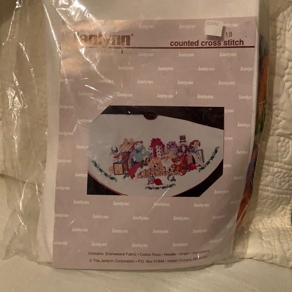 Janlynn Christmas Tree Cross-stitch Skirt Kit - Picture 2 of 6